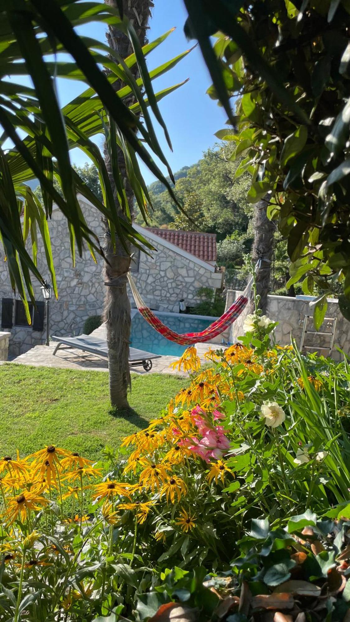 Mountains Villa Near Budva Exterior photo
